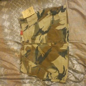 Mossimo camo skirt size 3